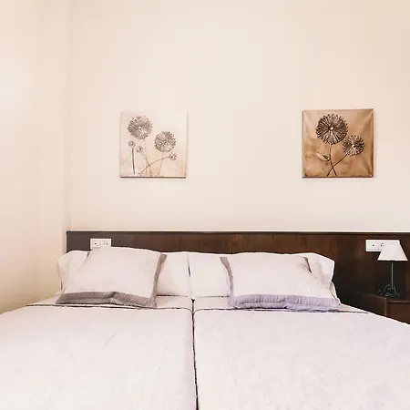 Guest house La Laguna 2*